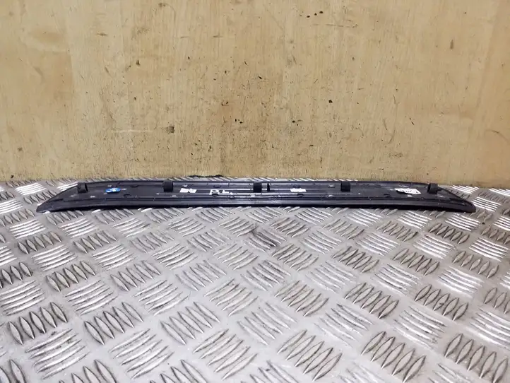 Kia Sorento (2009 - 2014) 858812P100 Внутренняя отделка переднего порога — фото 3