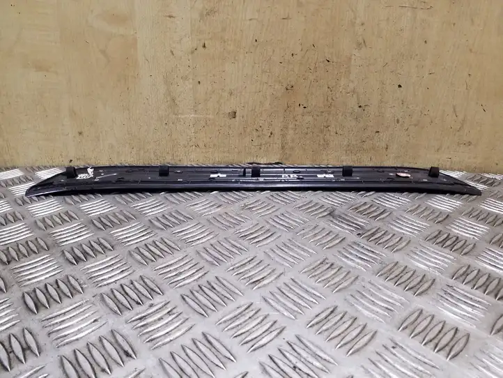 Kia Sorento (2009 - 2014) 858852P100 Внутренняя отделка переднего порога — фото 3