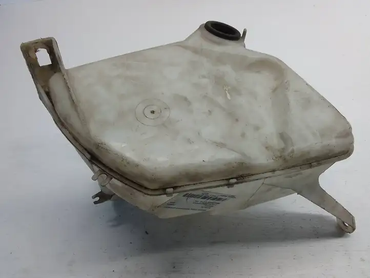 Toyota Previa (XR30, XR40) II (2000 - 2006) 860142087 Бачок омывателя стекла — фото 1