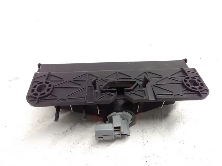 Honda CR-V (2009 - 2012) P6939 Дополнительный стоп фонарь — фото 2