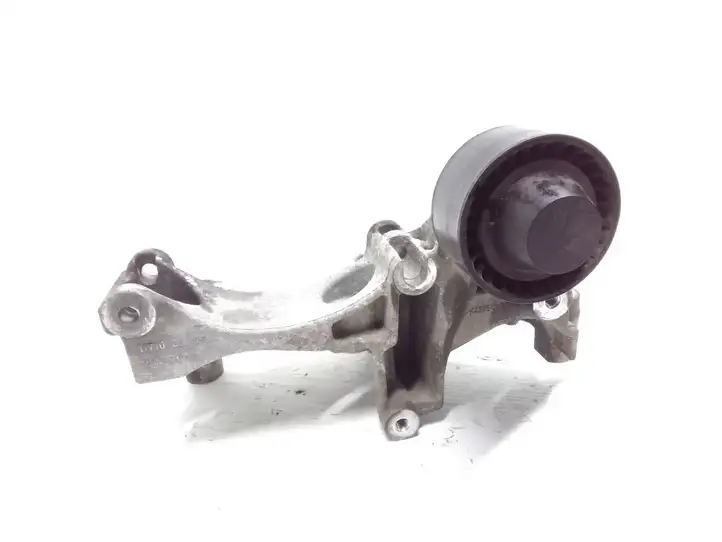Nissan Qashqai (2010 - 2013) 117102017R Кронштейн генератора — фото 2