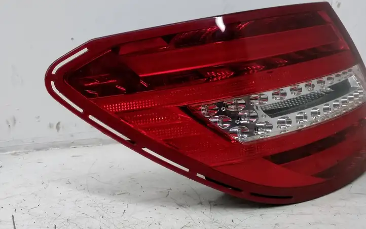 Mercedes-Benz C W204 (2007 - 2014) 2048205464 Задний фонарь в кузове — фото 5