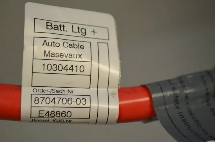 BMW 3 G20 G21 (2019 - ) 8704706 Плюсовой провод аккумулятора — фото 4
