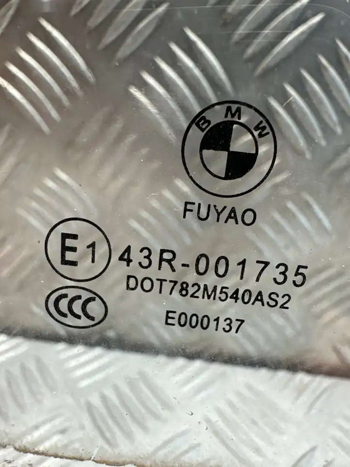 BMW 3 F30 F35 F31 (2012 - 2018) 43R001735 Стекло передней двери — фото 2