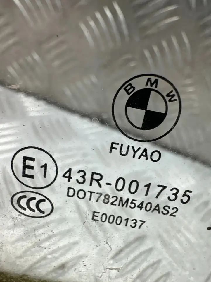 BMW 3 F30 F35 F31 (2012 - 2018) 43R001735 Стекло задней двери — фото 2
