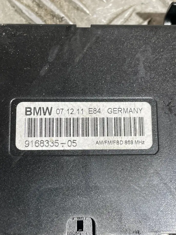 BMW X1 E84 (2009 - 2015) 9168335 Усилитель антенны — фото 1