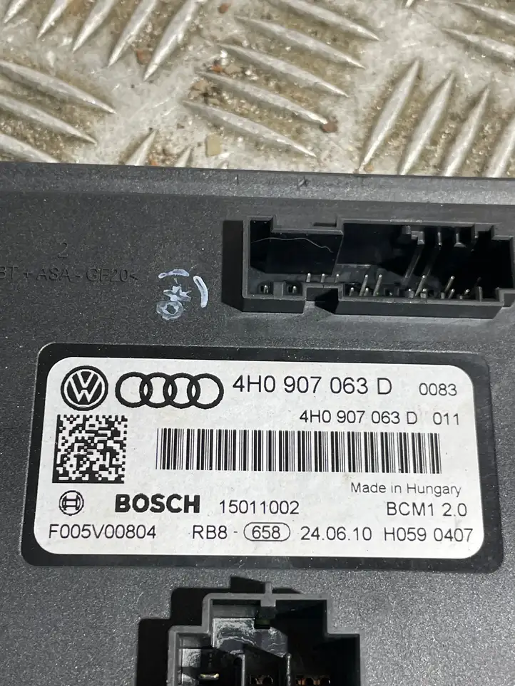 Audi A8 S8 D4 4H (2010 - 2014) 4H0907063D Модуль комфорта — фото 3