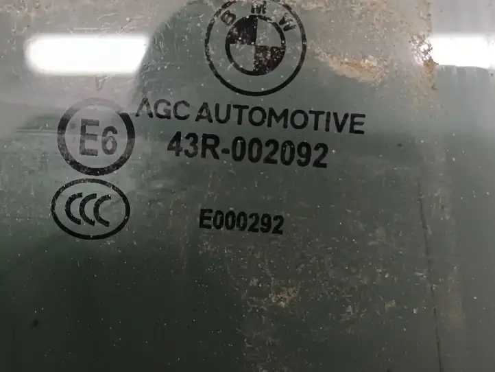 BMW 5 G30 G31 (2016 - ) 43R002092 Стекло задней двери — фото 1