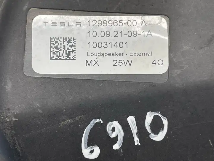 Tesla Model S (2016 - 2021) Динамик парктроника (PDC) — фото 3