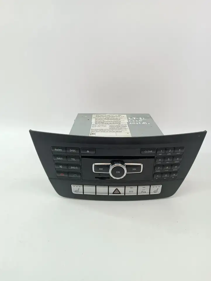 Mercedes-Benz C W204 (2007 - 2014) A2049000208 Магнитола / мультимедийная система — фото 4