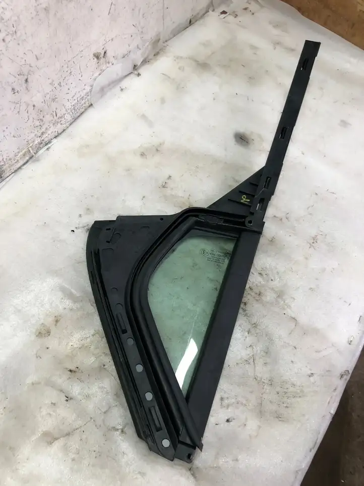 Opel Corsa F (2019 - ) 9829473480 Форточка двери — фото 3