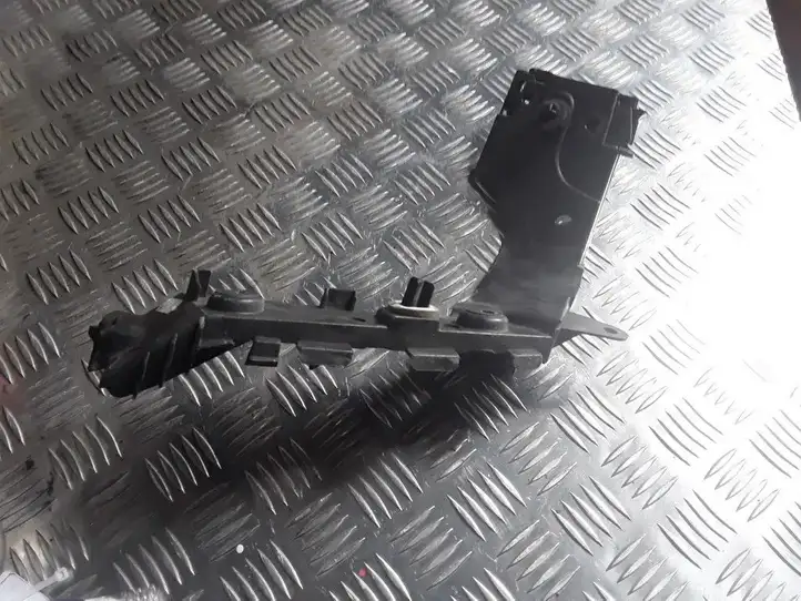 Renault Megane II (2006 - 2008) 8200156748 Кронштейн угловой части бампера — фото 1