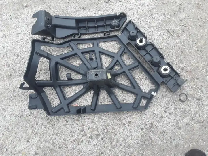 Renault Scenic III - Grand scenic III (2009 - 2016) 850450008 Кронштейн заднего бампера — фото 2