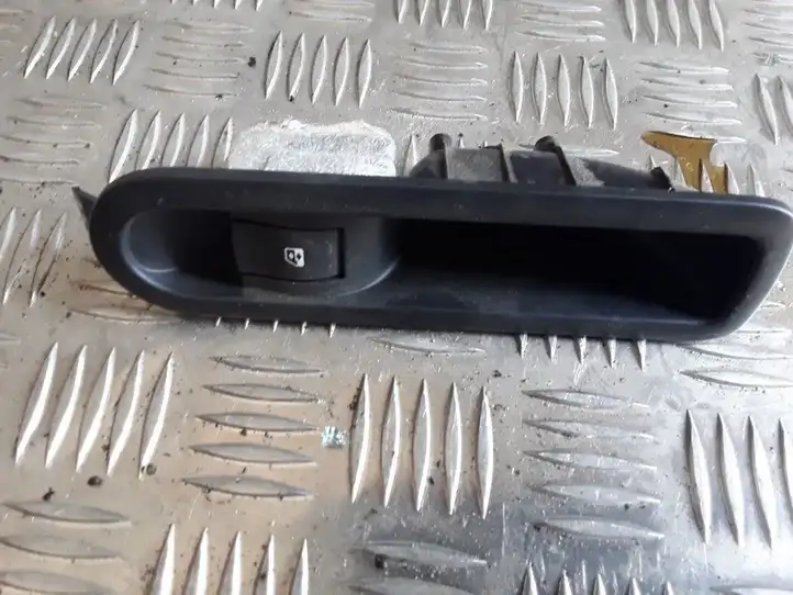 Renault Scenic II - Grand scenic II (2003 - 2006) 156013870 Блок кнопок стеклоподъемников — фото 1