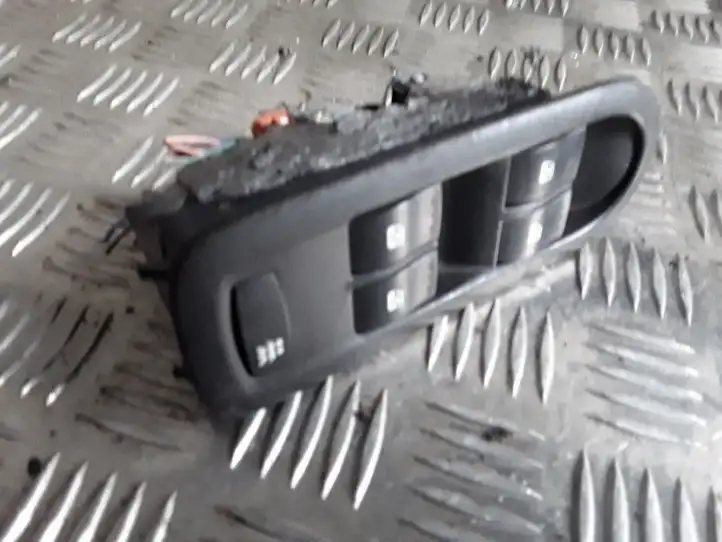 Renault Scenic II - Grand scenic II (2003 - 2006) 156018070 Блок кнопок стеклоподъемников — фото 1