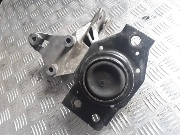 Nissan Qashqai (2006 - 2010) 11210JD500 Опора двигателя — фото 2