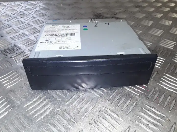 Renault Espace - Grand espace IV (2004 - 2014) 8200735423 Магнитола / мультимедийная система — фото 1