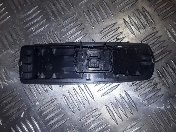 Renault Laguna III (2007 - 2015) PA66GF20 Кнопка стеклоподъемников — фото 2