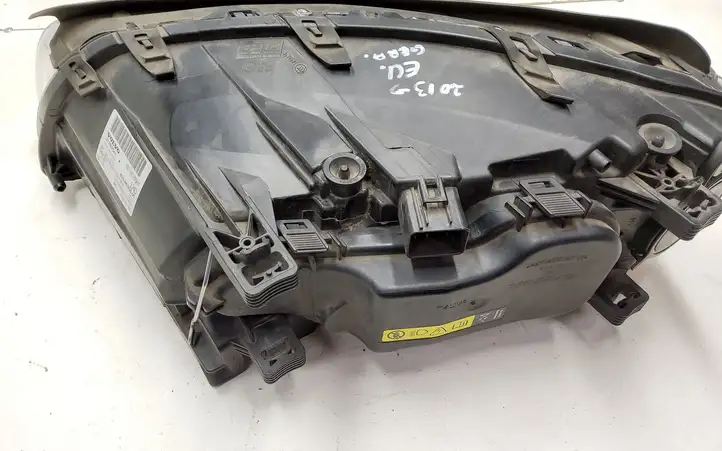 Volvo V70 (2013 - 2016) 31383541 Передняя фара — фото 3