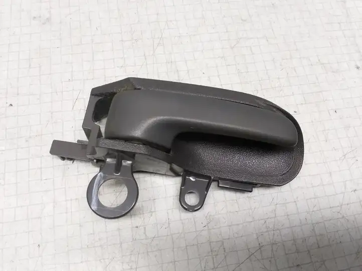 Toyota Yaris Verso (1999 - 2005) Внутренняя ручка двери — фото 1