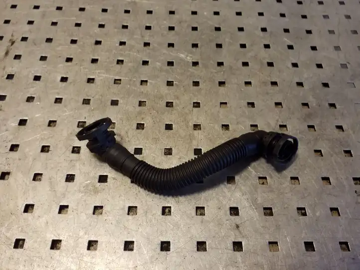 Volkswagen Sharan (2010 - 2015) 03L103493AE Шланг сапуна — фото 2