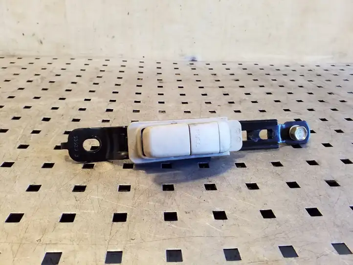 Nissan Juke I F15 (2010 - 2018) 6096312A Регулятор ремня безопасности — фото 3