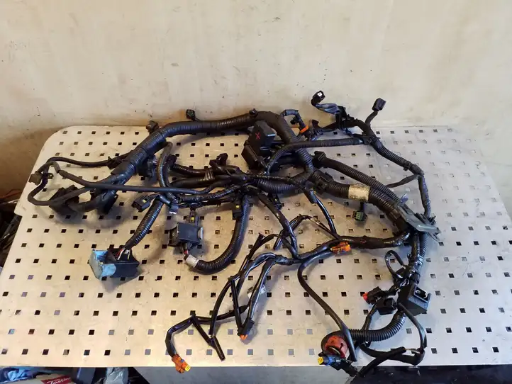 Nissan Juke I F15 (2010 - 2018) 240111KB0B Проводка двигателя — фото 3