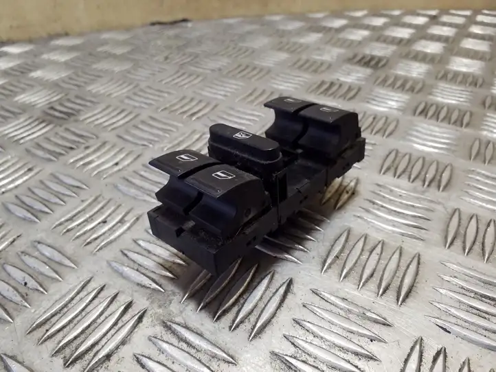 Volkswagen Tiguan (2007 - 2011) 1K4959857B Блок кнопок стеклоподъемников — фото 3
