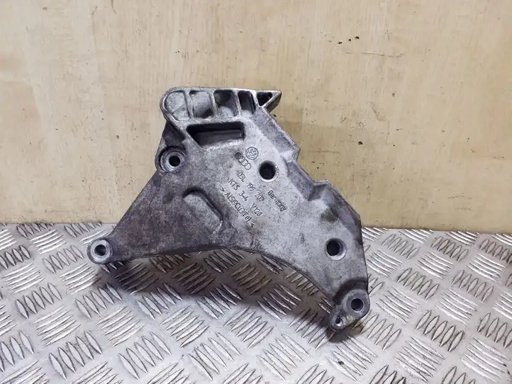Volkswagen Tiguan (2007 - 2011) 03L199207 Кронштейн двигателя — фото 1