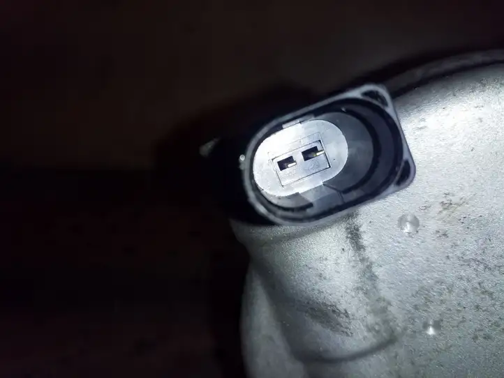 Volkswagen Tiguan (2007 - 2011) 8FK351135421 Компрессор (насос) кондиционера воздуха — фото 3