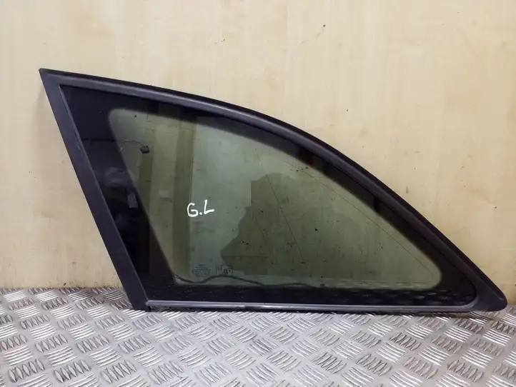 Audi A4 S4 B8 8K (2007 - 2011) Заднее боковое стекло — фото 1