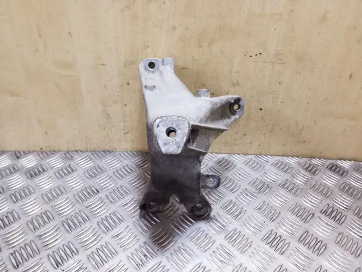 Audi A4 S4 B8 8K (2007 - 2011) 8K0199308 Кронштейн двигателя — фото 3