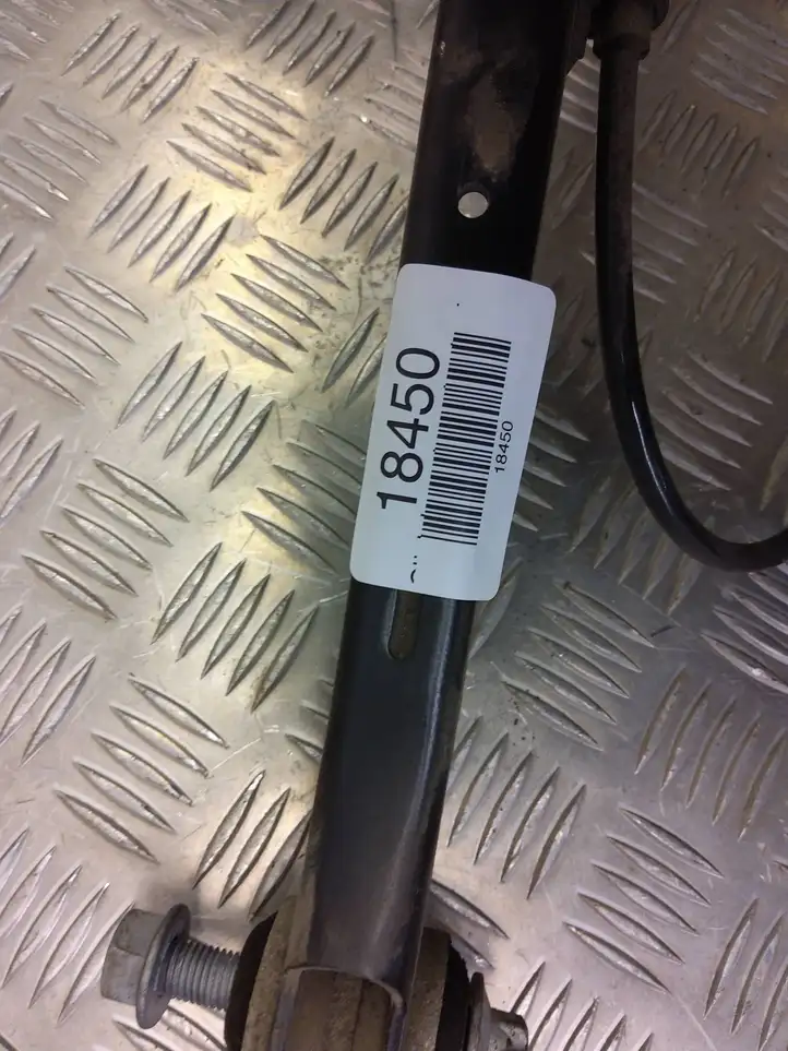 BMW X1 F48 F49 (2015 - 2022)   Задний поворотный кулак (ступица, цапфа)