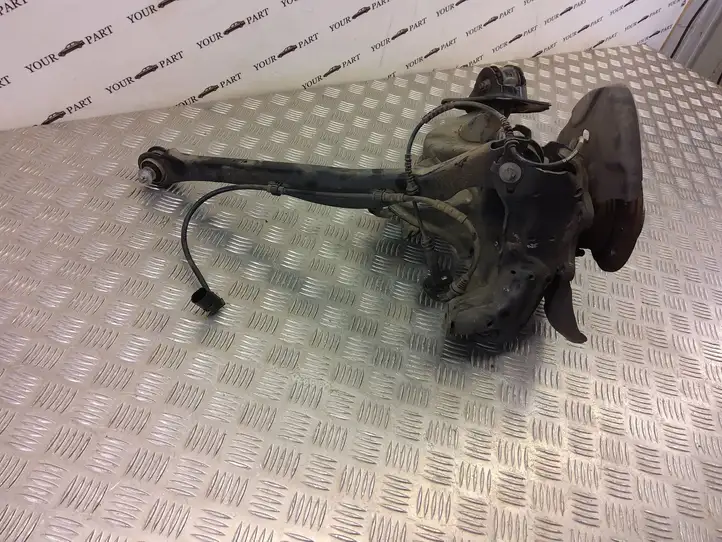 BMW X1 F48 F49 (2015 - 2022)   Задний поворотный кулак (ступица, цапфа)