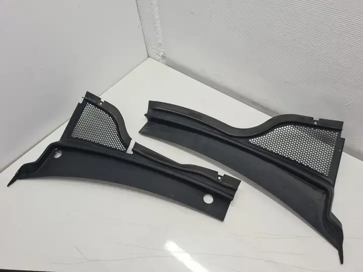 Volkswagen Tiguan (2007 - 2011)  5N1819403 Накладки стеклоочистителей (жабо)