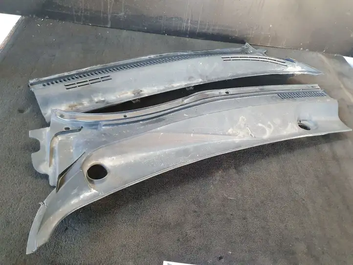 Toyota Avensis T250 (2003 - 2006) 5578205030 Жабо стеклоочистителей — фото 1