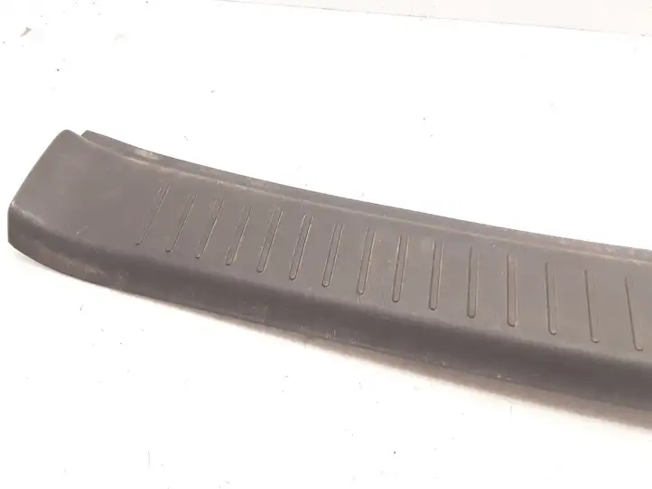 Mazda Tribute (2004 - 2007) 5L8478404C08 Отделка порога багажника — фото 3