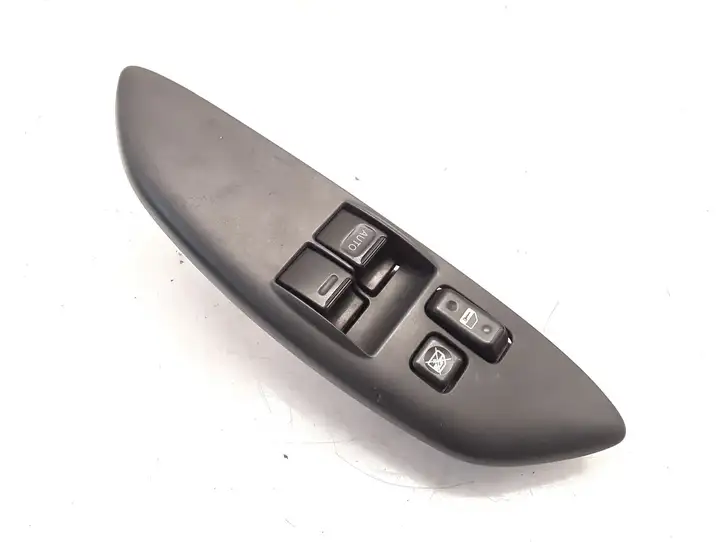 Toyota Yaris (2005 - 2009) Кнопка стеклоподъемников — фото 4