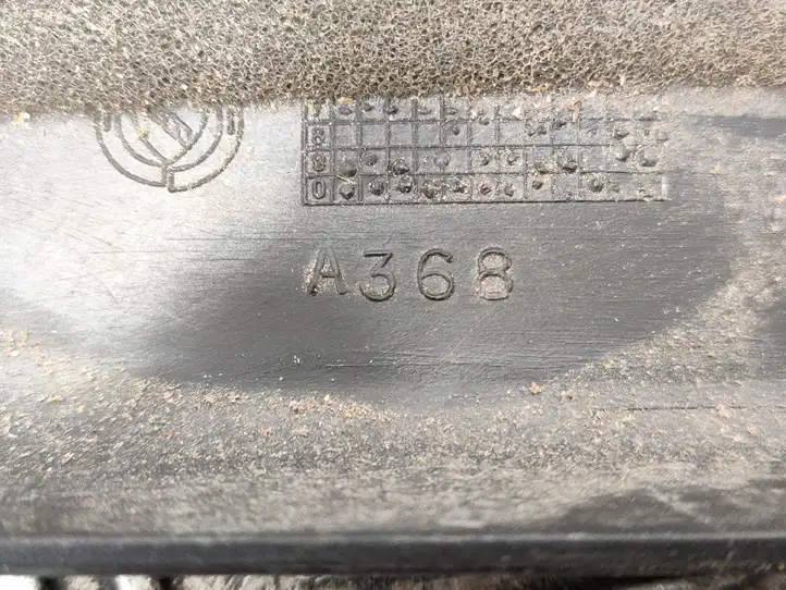 Alfa Romeo 166 (1998 - 2003) A368 Внутренняя отделка переднего порога — фото 2
