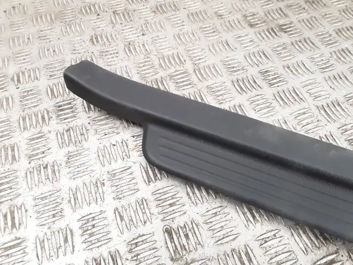 Toyota Yaris (2005 - 2009) 679130D010 Внутренняя отделка переднего порога — фото 3