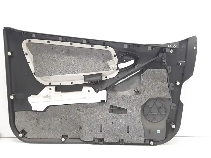 Toyota Yaris (2005 - 2009) 676100D301B1 Обшивка передней двери — фото 3