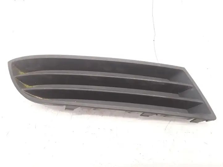 Opel Vectra C (2005 - 2009) 13182912 Нижняя решетка переднего бампера — фото 1
