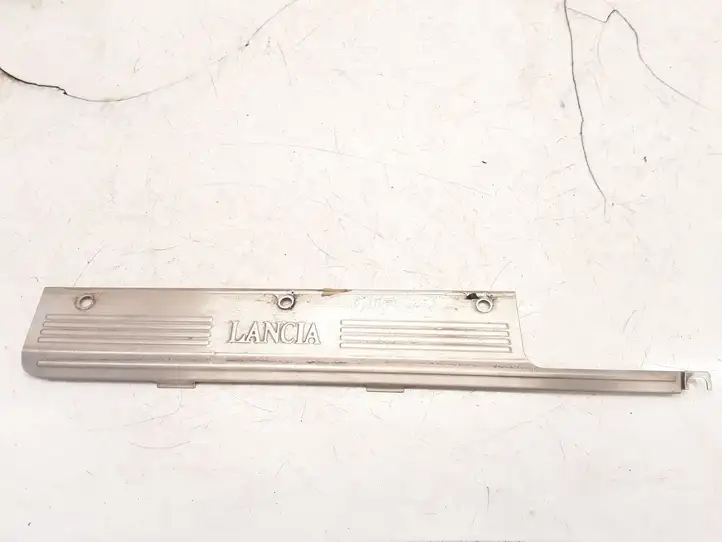 Lancia Thesis (2001 - 2009) Внутренняя отделка заднего порога — фото 1