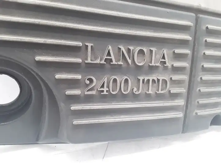 Lancia Thesis (2001 - 2009) 156031574 Крышка двигателя декоративная — фото 9