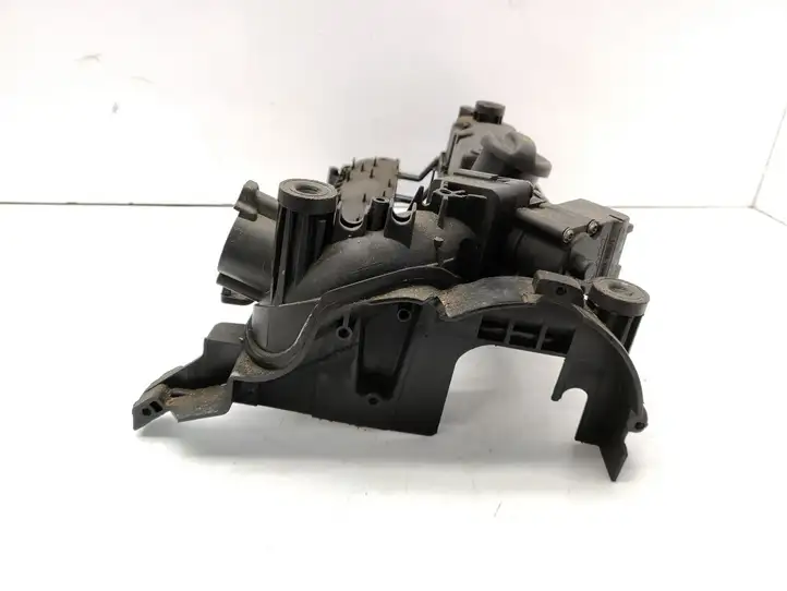 Mazda 2 (2007 - 2010) 39055 Крышка головки блока цилиндров — фото 6