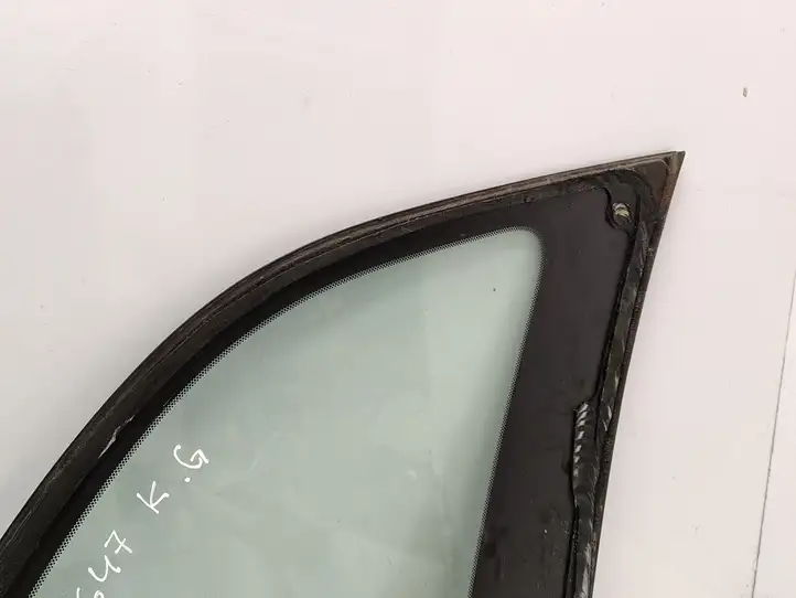 Toyota RAV 4 (XA20) (2000 - 2005) 43R00122 Заднее боковое стекло — фото 3