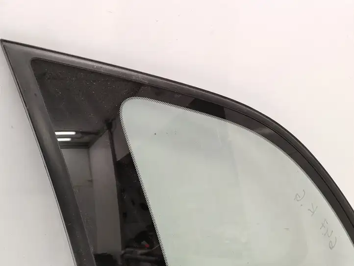 Toyota RAV 4 (XA20) (2000 - 2005) 43R00122 Заднее боковое стекло — фото 7
