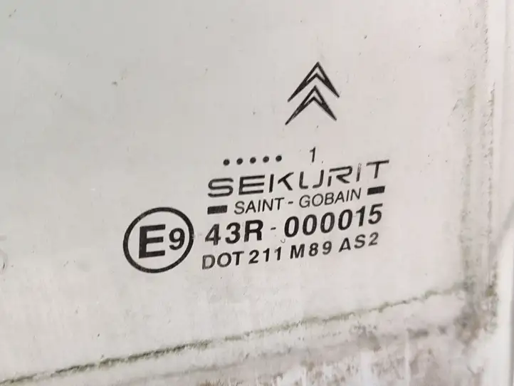 Citroen Xsara Picasso (1999 - 2012) 43R000015 Стекло задней двери — фото 2