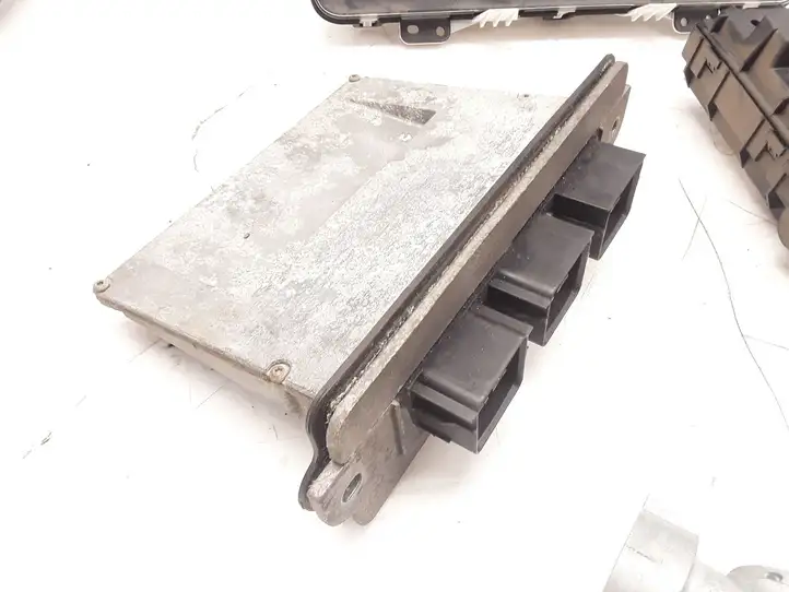 Mazda Tribute (2004 - 2007) 5L8A12A650TG Комплект системы зажигания — фото 9