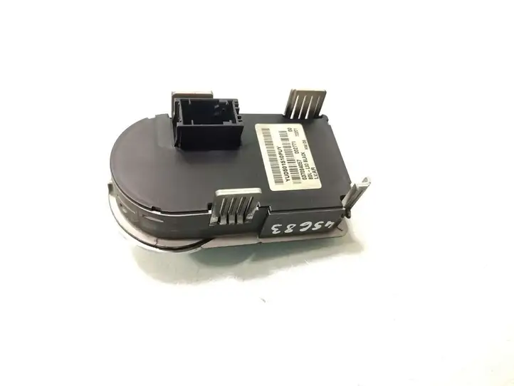 Land Rover Range Rover L322 (2005 - 2009) YUD501510PUY Включатель фонарей — фото 4